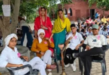 धनाना की युवा ग्राम सभा में छात्राओं ने संभाली कमान, कॉमनवेल्थ चैंपियनों के गांव में स्टेडियम की मांग Bhiwani News
