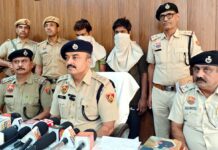 पिस्टल के बल पर कार लूटने वाले दो आरोपी गिरफ्तार कोर्ट में पेश करके सफीदों पुलिस ने लिया 3 दिन के रिमांड पर एक कार व पिस्टल बरामद Safidon News