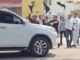 गुरुग्राम में CM के काफिले के सामने कांग्रेसियों का प्रदर्शन, काले झंडे दिखाकर जताया विरोध Gurugram News