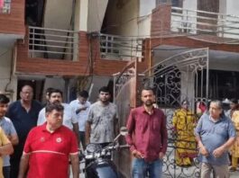 फरीदाबाद में बेसमेंट निर्माण से आसपास के घरों को खतरा, 7 मकानों में आईं दरारें Faridabad