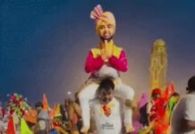 कंधे पर CM की प्रतिमा लेकर कांवड़ यात्रा पर निकला ब्लॉक समिति सदस्य, रोज 35 KM का सफर Kanwar Yatra