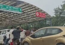 गुरुग्राम में बीच ट्रैफिक टैक्सी ड्राइवर से मारपीट, बुजुर्ग पर थप्पड़ मारने का आरोप; हाईवे पर लगा जाम Gurugram News