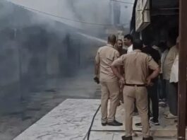 सोनीपत के कच्चे क्वार्टर मार्केट में भीषण आग, 5 दुकानें चपेट में; लाखों का सामान जला, मेयर जैन पहुंचे मौके पर Sonipat News