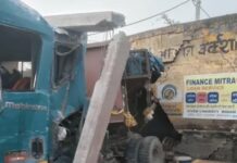 रेवाड़ी में अनियंत्रित ट्राला दुकान में घुसा, बिजली का खंभा टूटा; 5 लोग सुरक्षित Rewari