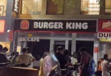 सेक्टर-14 मार्केट में AC ब्लास्ट से दहशत, चकनाचूर हुए रेस्टोरेंट के शीशे BurgerKing
