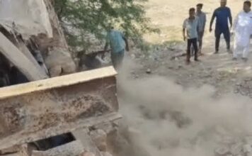 सामुदायिक जमीन से छेड़छाड़ व चोरी का मामला दर्ज Community Land