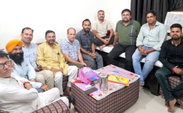 शारदीय नवरात्रों में नागक्षेत्र मंदिर में होगा मां भगवती का शतचंडी पाठ नागक्षेत्र सुधार समिति की बैठक में लिया गया निर्णय तैयारियों के लिए किया गया समितियों का गठन Safidon Nagkshetra Temple
