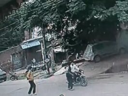 नरेला में प्रॉपर्टी डीलर प्रमोद हत्याकांड का CCTV आया सामने, हथियार लेकर भागते दिखे हमलावर; शूटरों पर ₹50-50 हजार इनाम Narela Property Dealer Murder
