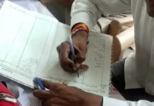 रेवाड़ी में ग्राम सभा के रजिस्टर पर विवाद, पंच ने खाली पन्नों पर हस्ताक्षर कराने का लगाया आरोप; सरपंच ने किया इनकार Rewari News