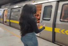 दिल्ली मेट्रो के शीशों पर मोबाइल चिपकाकर रील बनाने का ट्रेंड, DMRC की चेतावनी- पकड़े गए तो होगी कार्रवाई Delhi Metro Reel Trend
