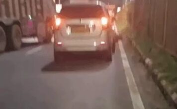 फरीदाबाद में सराय टोल के पास ग्रिल से टकराई बाइक, 22 और 24 वर्षीय दो युवकों की मौत; CCTV में कैद हुआ हादसा Faridabad News
