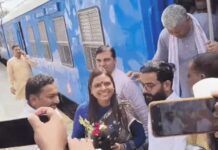 गोहाना से जींद तक हाइड्रोजन ट्रेन में सफर कर पहुंचीं भाजपा प्रदेशाध्यक्ष अर्चना गुप्ता, सुरक्षा पर जताया भरोसा Archana Gupta Hydrogen Train