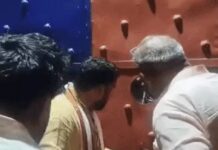तिजारा चेयरमैन चुनाव से पहले हरियाणा में सियासी घमासान, कांग्रेस समर्थित 18 पार्षदों को रोकने का आरोप; पिंजौर थाने पर धरना Tijara Chairman Election