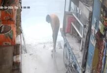 करनाल में दुकान पर सफाई कर रहे युवक की रॉड से हमला कर हत्या, आरोपी को भीड़ ने पकड़ा; घटना का वीडियो आया सामने Karnal Murder