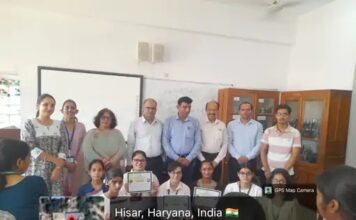 गुरु गोरखनाथ गवर्नमेंट कॉलेज में नशा जागरूकता पर प्रतियोगिता, मनिष्का ने पाया पहला स्थान Guru Gorakhnath Government College