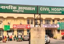 झज्जर में कैंटर और दीवार के बीच दबने से मजदूर की मौत, चालक के खिलाफ केस Jhajjar News