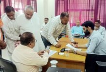 शिकायतों का प्राथमिकता के आधार पर शीघ्र समाधान करें अधिकारी: एसडीएम समाधान शिविर में एसडीएम पुलकित मल्होत्रा ने सुनीं लोगों की समस्याएं शिविर में प्राप्त 8 शिकायतों में से अधिकांश का मौके पर निवारण Safidon News