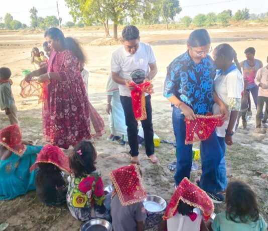 ईंट-भट्ठों पर पहुंचकर उड़ान ग्रुप ट्रस्ट ने किया कन्या पूजन मजदूर परिवारों व बच्चों को करवाया भोजन Safidon News