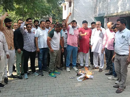 बिजली कर्मियों का सरकार के खिलाफ हल्लाबोल: निजी कंपनियों को लाइसेंस देने पर नाराजगी, आधी रात से हड़ताल का ऐलान Haryana Electricity Department