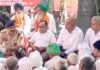 हाट बिजलीघर विवाद में किसानों का धरना जारी ग्रामीणों से बातचीत करने धरने पर पहुंचे अधिकारी आरोपी की गिरफ्तारी के लिए एसआइटी गठित: डीएसपी गौरव शर्मा Safidon News
