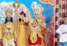 सरकारी अधिकारी के साथ कलाकार भी हैं SDO दीपक शर्मा, 26 वर्षों से रामलीला में निभा रहे हनुमान का किरदार Panipat News