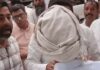 घरौंडा मंडी में कृषि मंत्री के सामने किसानों का विरोध, नमी के नाम पर कटौती के आरोप Gharaunda Mandi