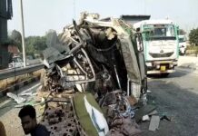 हाईवे पर भीषण सड़क हादसा, खड़े ट्रक से टकराया मालवाहक वाहन; चालक की मौत Dharuhera Accident
