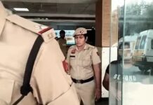 विदेश भेजने के नाम पर ठगी का मामला, दिल्ली निवासी शारदा मुंबई एयरपोर्ट से गिरफ्तार Israna Police Foreign Job Fraud