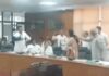 नगर निगम बैठक से पहले हंगामा, पार्षद अंजू सैनी ने कमिश्नर से माफी की मांग की Rohtak Municipal Corporation