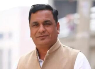 कांग्रेस नेता की मौत को लेकर बेटे का दावा, ब्रेन स्ट्रोक नहीं बल्कि फ्लैट की बालकनी से गिरने की बात कही Randeep Surjewala