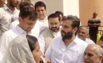JJP का सरकार के खिलाफ प्रदर्शन, देवेंद्र कादियान बोले- 25 पैसे किलो बढ़ाकर किसानों से मजाक Farmers Protest