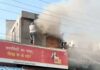 किराना स्टोर के गोदाम में भड़की आग, दीवार तोड़कर पाया काबू; हजारों का माल राख Hansi Fire Incident